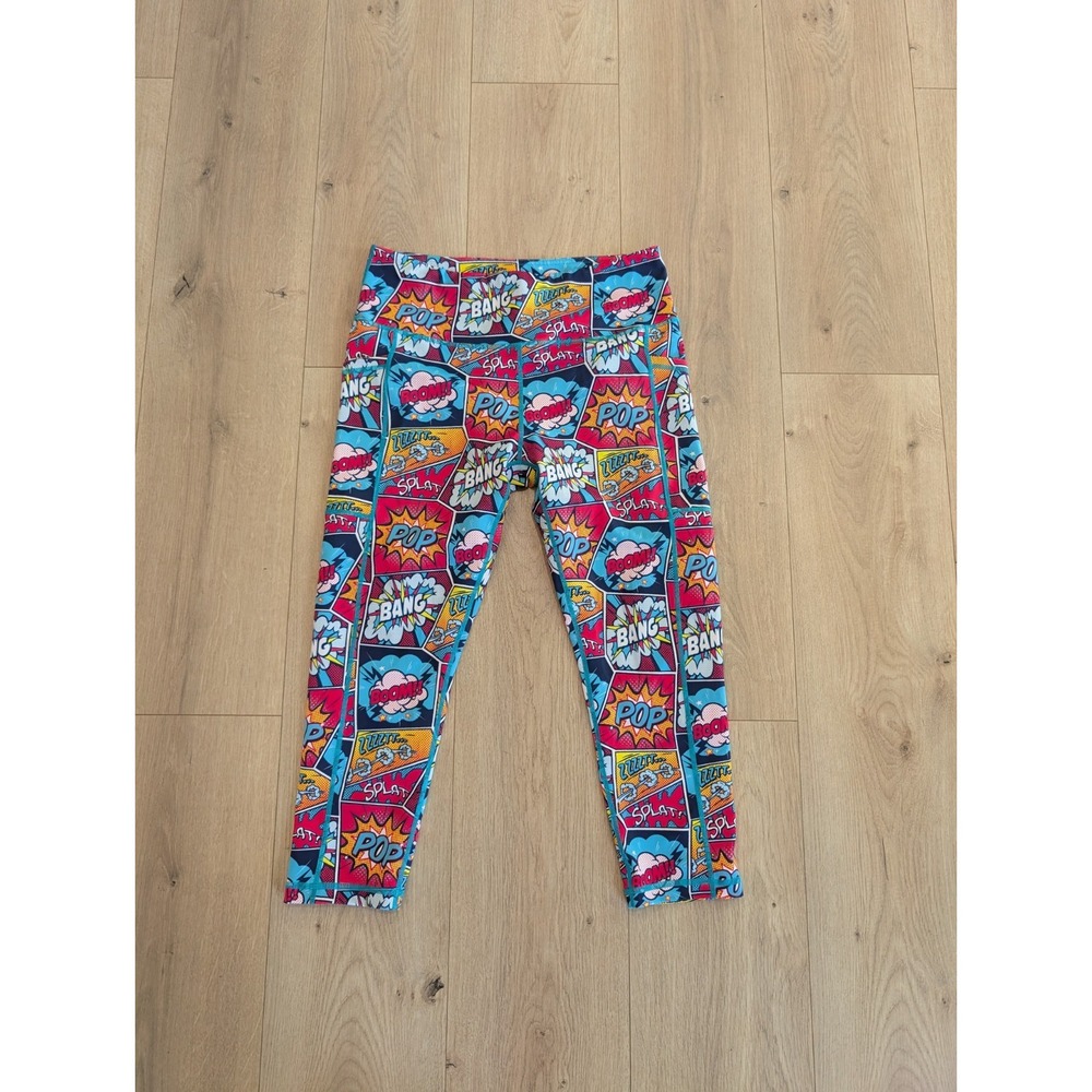 CVG Constantly Varied Gear Knockout Comic Print Boom Pow Capri Leggings Medium